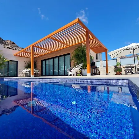 De Lujo Con Piscina Climatizada Mogan